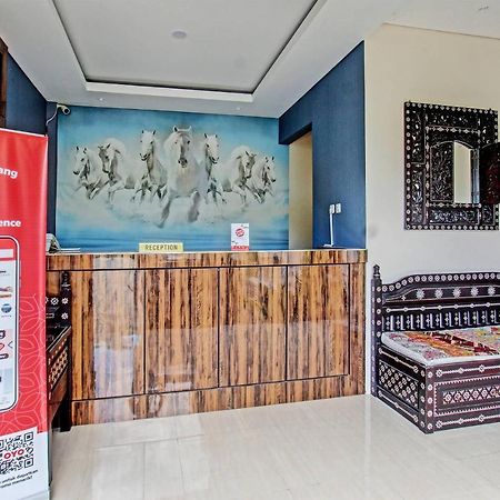 Capital O 91384 Rintaka Residence Senggigi Exteriör bild