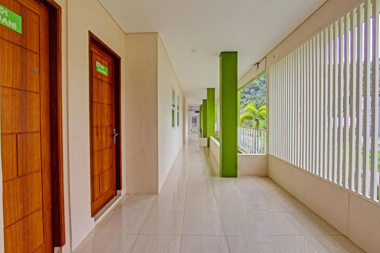 Capital O 91384 Rintaka Residence Senggigi Exteriör bild